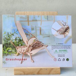 NEW 3D Wooden Grasshopper Puzzle Insect Animal Model Kit STEM Crafts DIY Brain